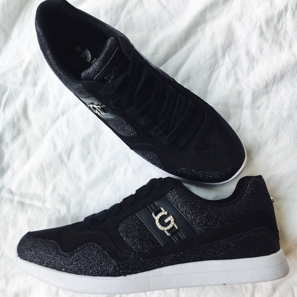 🛑RETURNING 2DAY🛑SEND OFFERS Guess BLACK SNEAKERS - Picture 2 of 8
